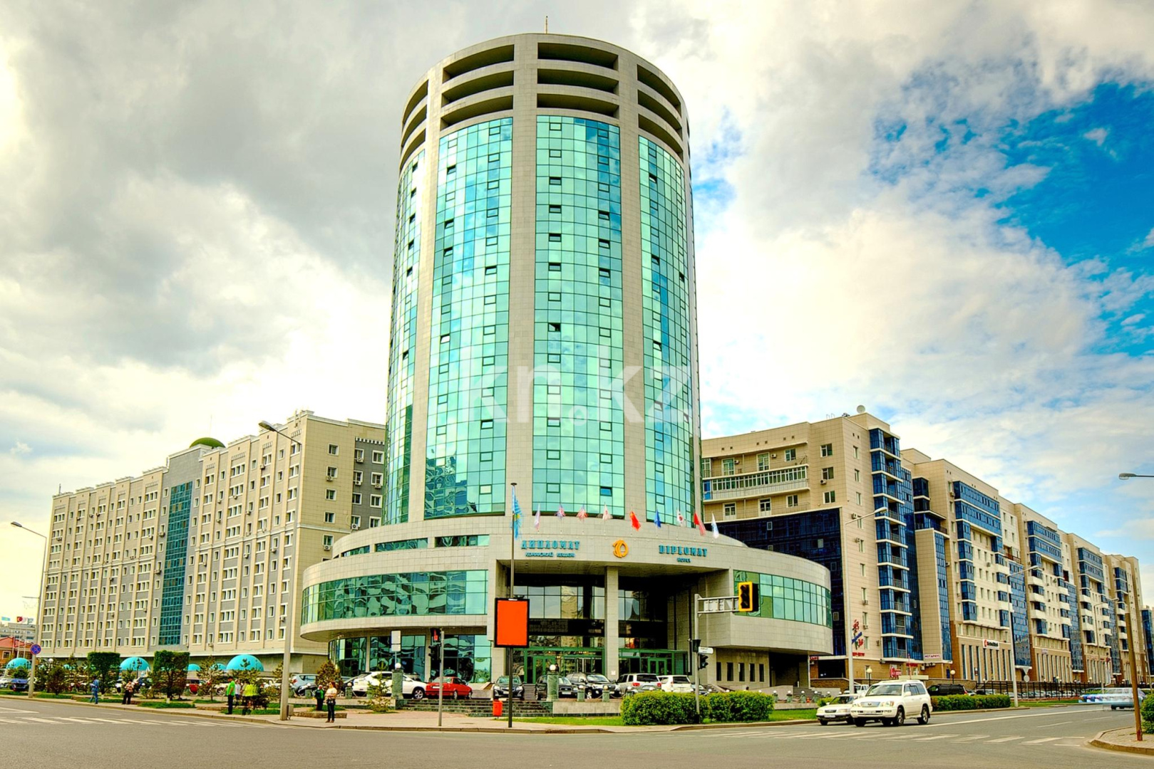 Аренда 2-комнатной квартиры посуточно, 90 м², ул. Сарайшык, дом  34 - ул. Акмешит - Продажа домов, коттеджей в Уральске фото 20 из 20