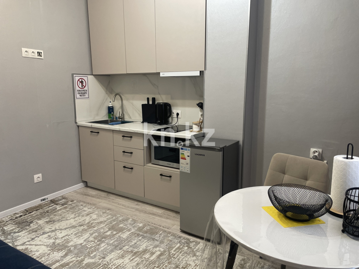 Аренда 1-комнатной квартиры посуточно, 32 м², ул. Керей, Жанибек хандар, дом  9 - пр. Кабанбай батыра - Аренда квартир посуточно в Астане без посредников фото 10 из 25