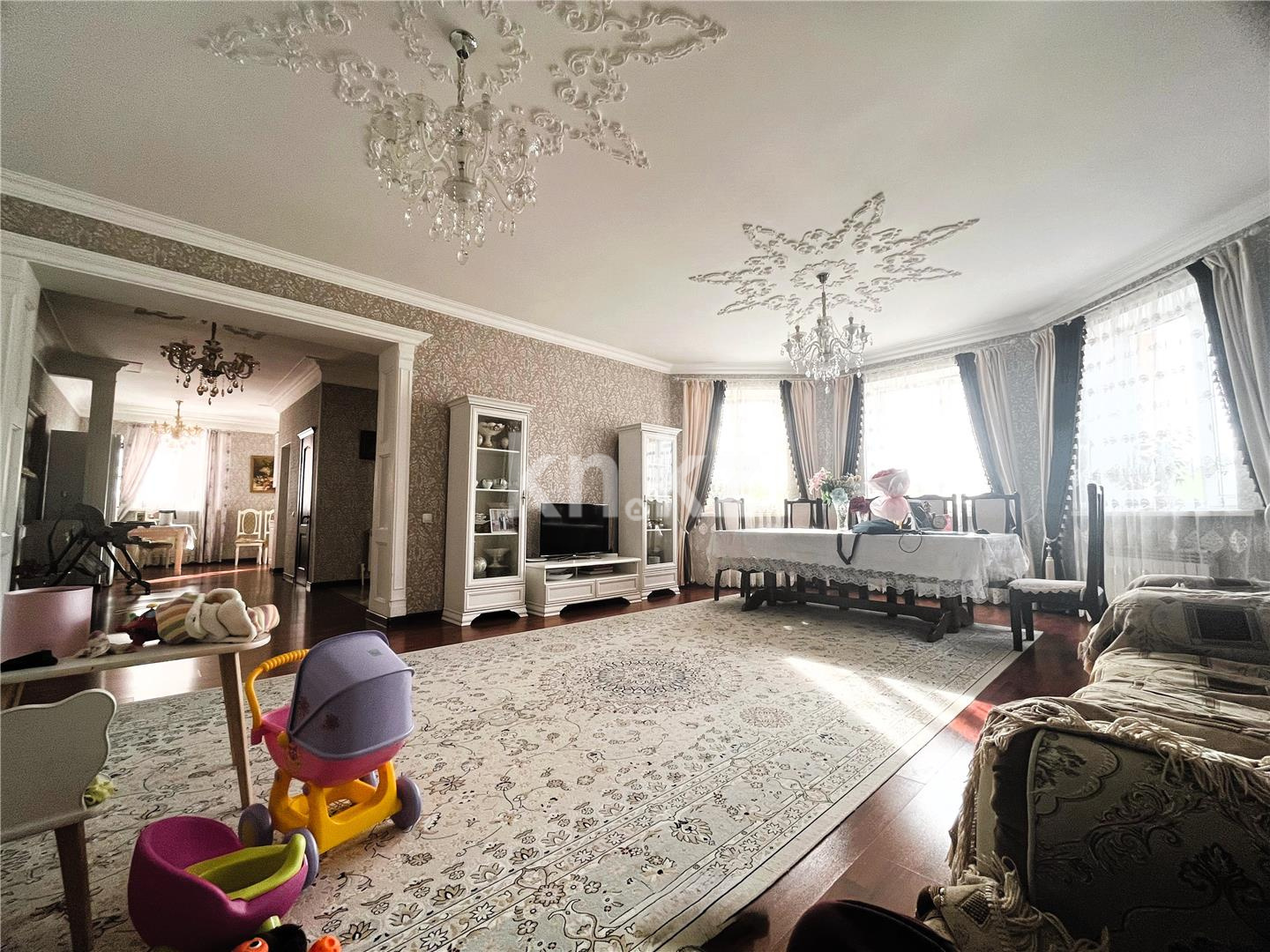 Продажа 9-комнатного дома, 370 м², Таугуль в Караганде - фото 3