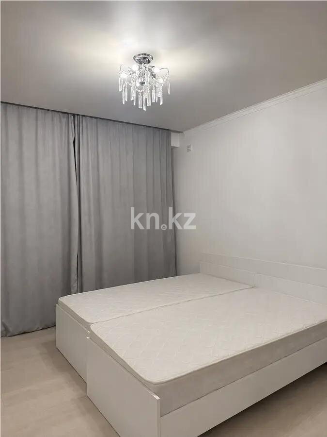 Продажа 2-комнатной квартиры, 70.5 м² в Алматы - фото 2