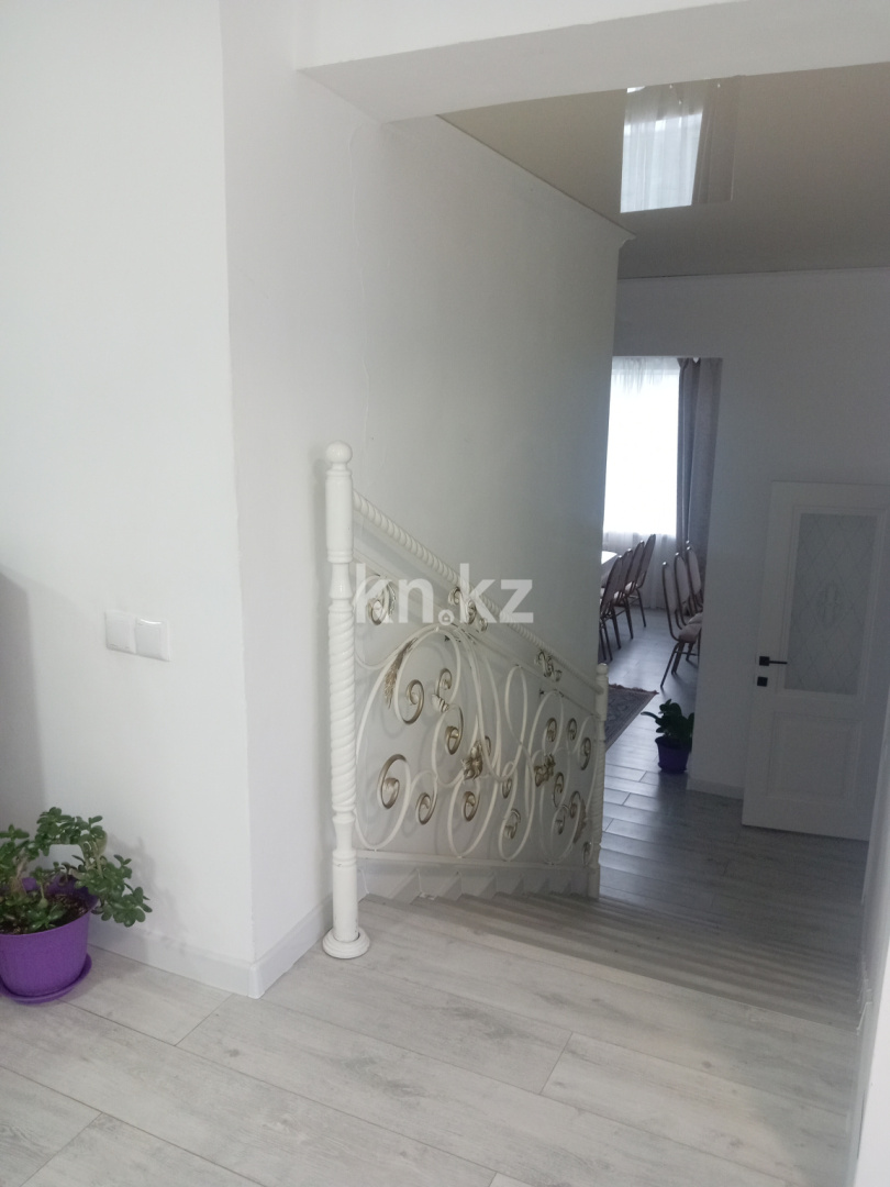 Аренда 10-комнатного дома, 300 м², ул. Турекулова, дом  46 - Продажа квартир в Караганде фото 5 из 9