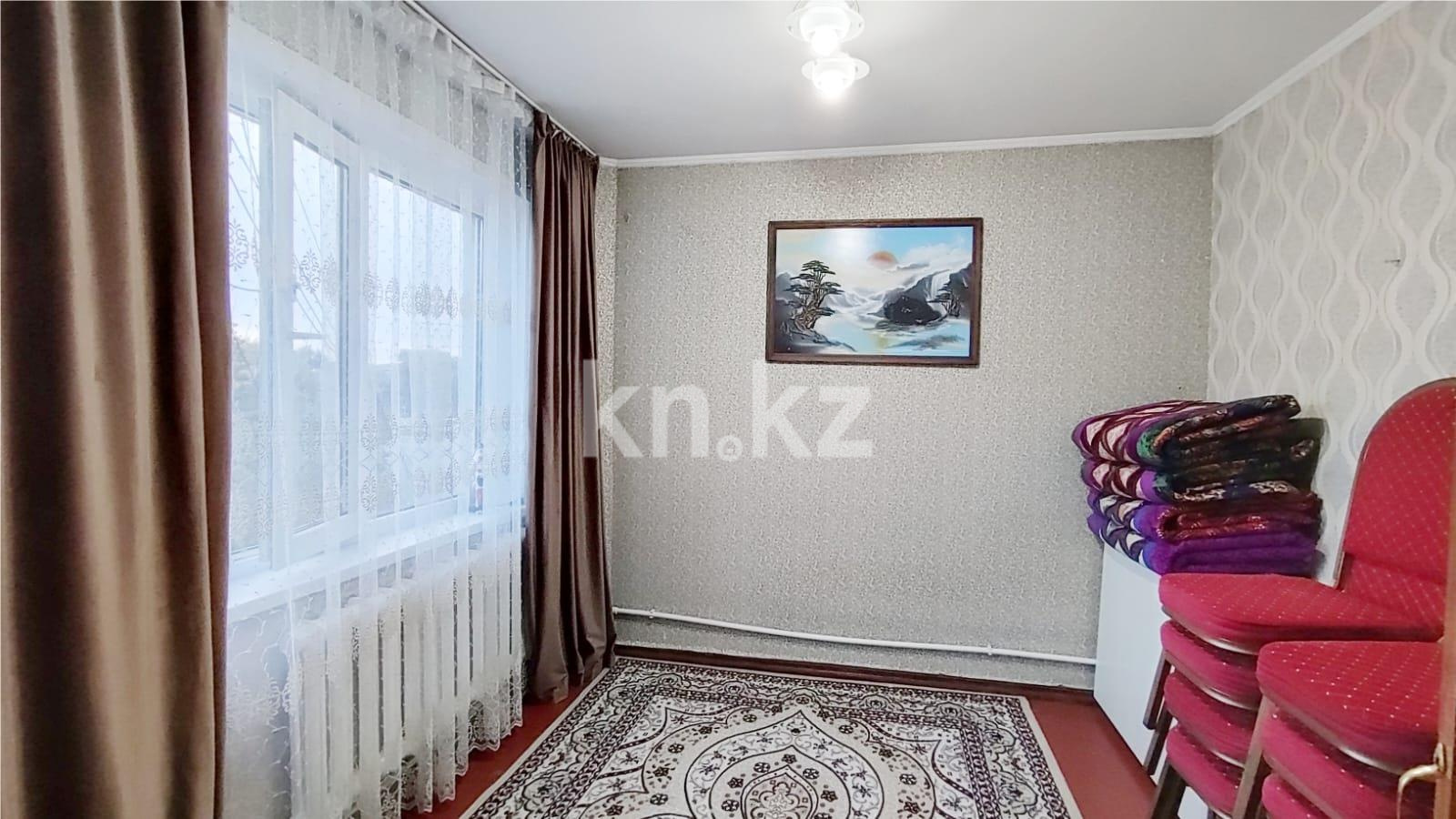 Продажа 4-комнатной квартиры, 61 м², мкр-н 17 - Продажа квартир в Караганде фото 3 из 11