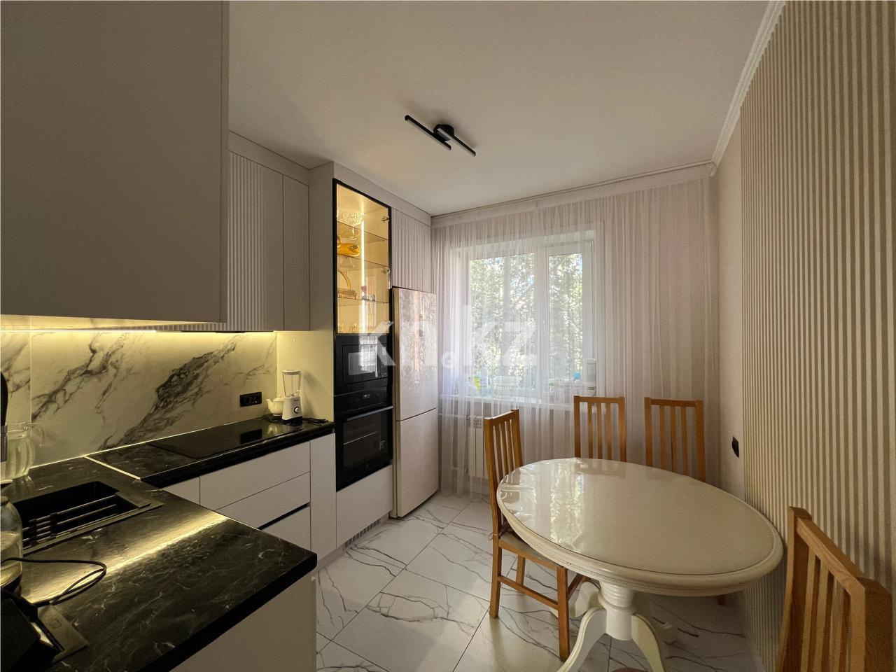 Продажа 3-комнатной квартиры, 64 м², мкр-н Степной-2 - Продажа квартир в Караганде фото 1 из 13