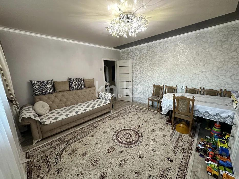 Продажа 3-комнатной квартиры, 62 м², мкр-н Восток-3, дом  17 в Караганде - фото 2