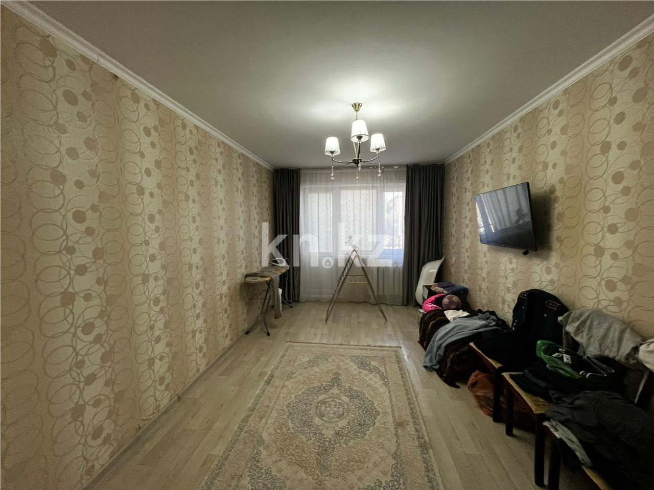 Продажа 3-комнатной квартиры, 63 м², мкр-н 15, дом  16 в Караганде - фото 4