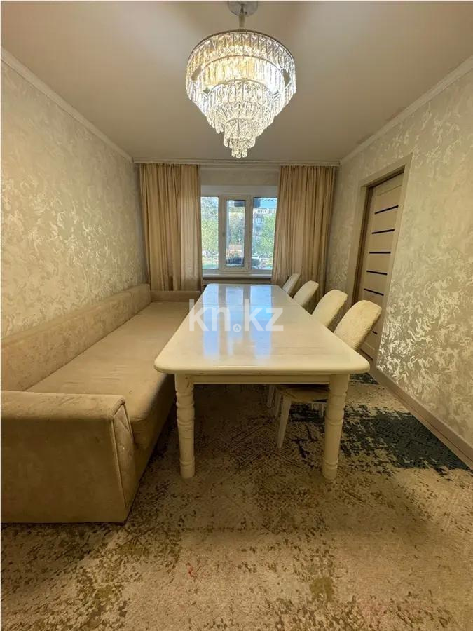 Продажа 3-комнатной квартиры, 48 м², ул. Орлова, дом  105 - Продажа  трехкомнатных квартир в Караганде фото 1 из 8