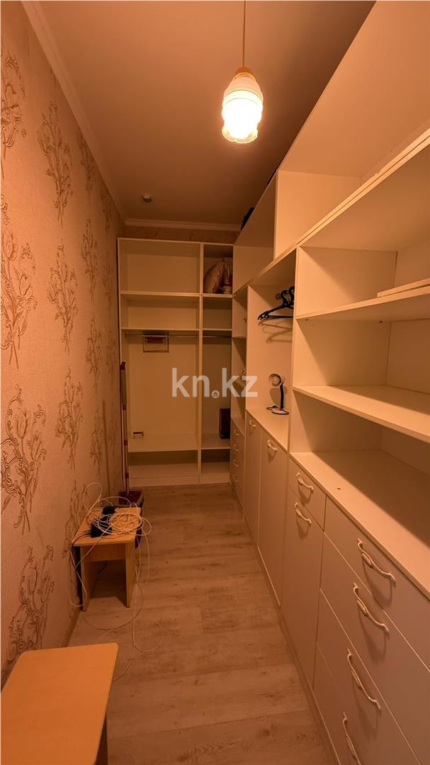 Продажа 2-комнатной квартиры, 74 м², ул. Туркестан в Астане - фото 9