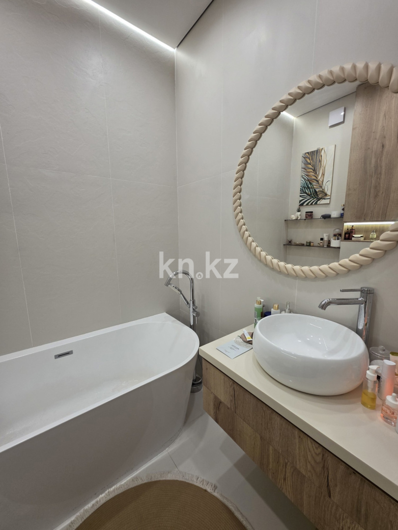 Продажа 3-комнатной квартиры, 85.9 м² в Алматы - фото 18