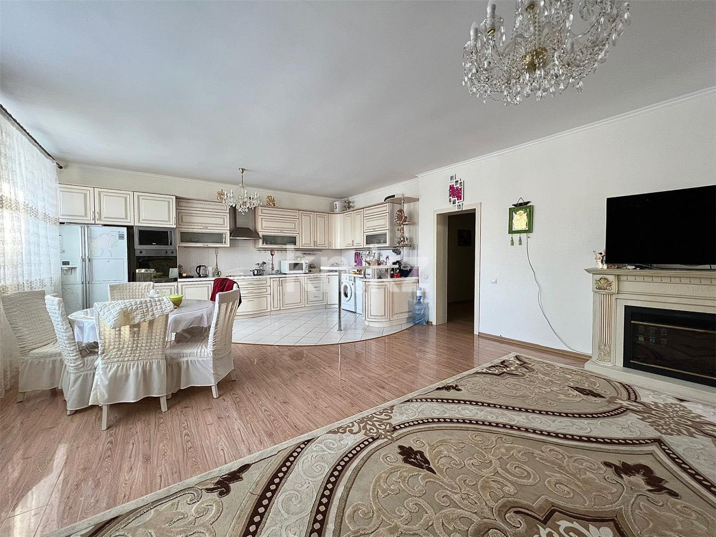 Продажа 4-комнатной квартиры, 202 м², ул. Таттимбета - Продажа квартир в Караганде с фото фото 4 из 21