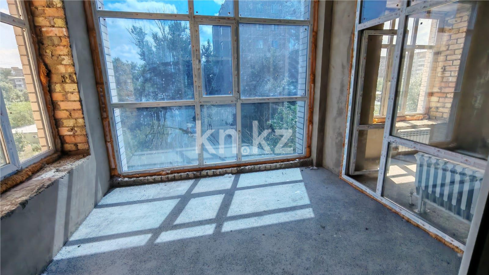 Продажа 3-комнатной квартиры, 90 м², ул. Сатыбалдина - Продажа  трехкомнатных квартир в Караганде фото 10 из 14