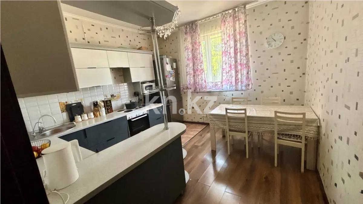 Продажа 3-комнатной квартиры, 90 м², ул. Джалиля, дом  5г - Продажа квартир в Караганде фото 4 из 6