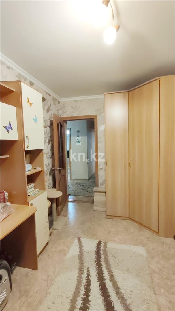 Продажа 3-комнатной квартиры, 62 м², 19 мкр. - Продажа квартир в Караганде фото 5 из 16
