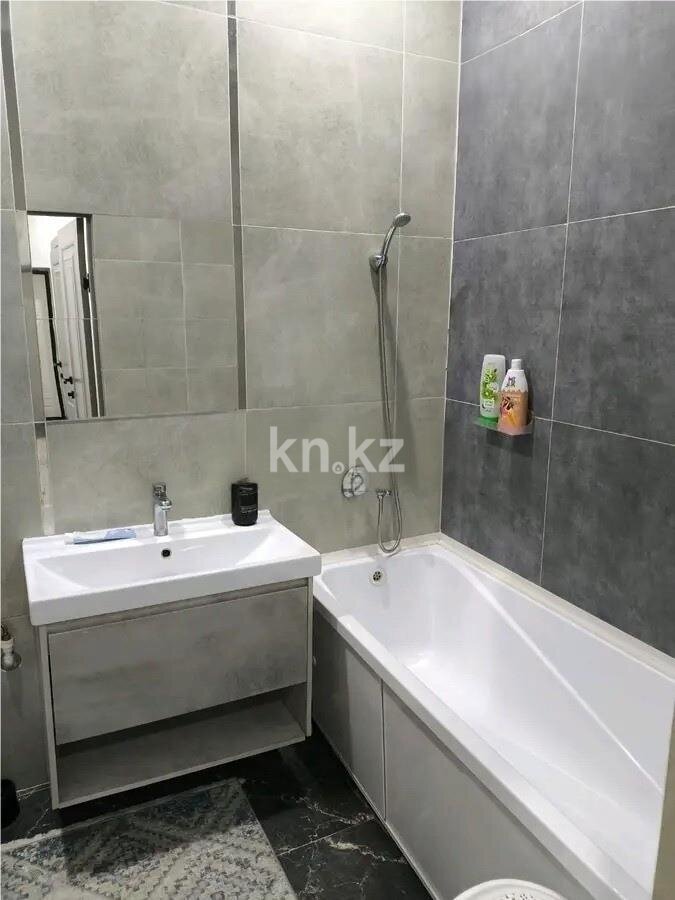 Продажа 3-комнатной квартиры, 74 м² в Караганде