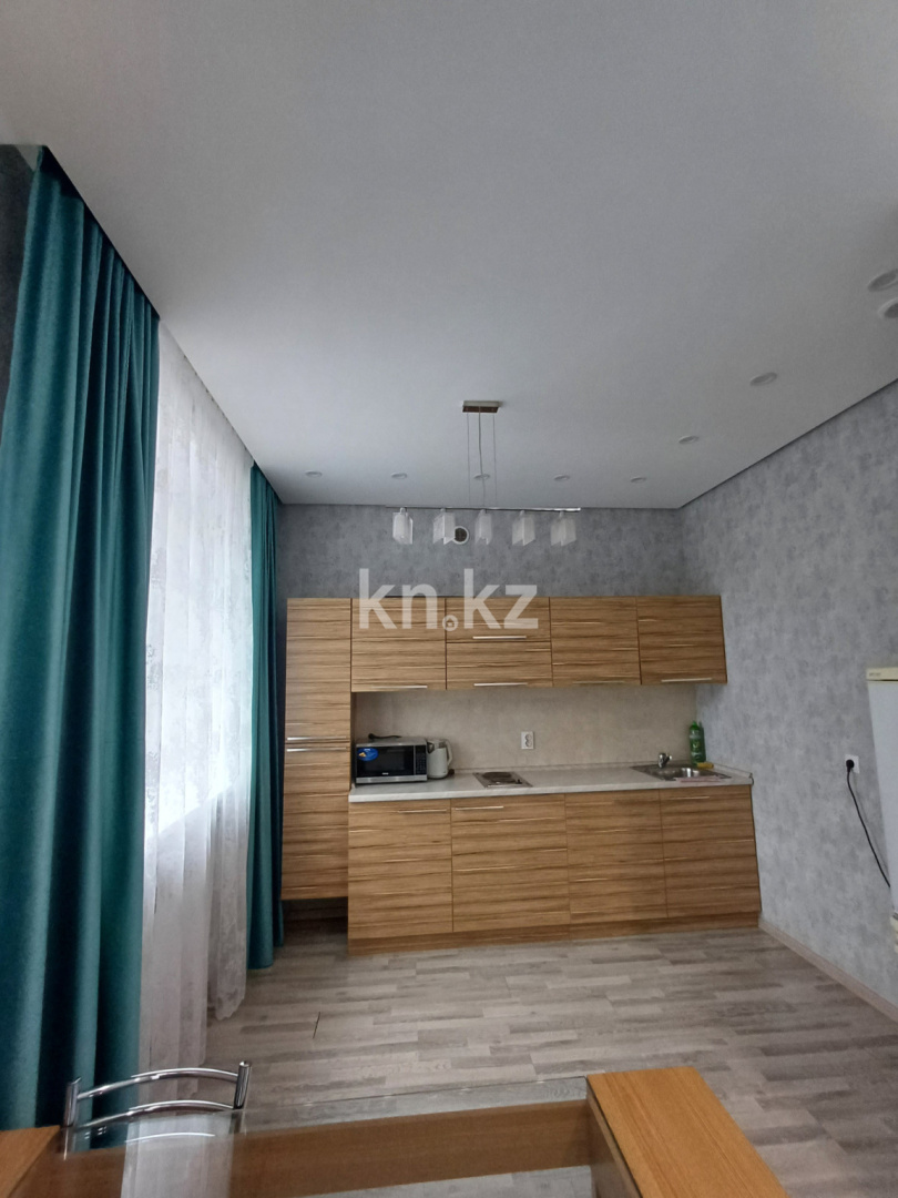 Аренда 2-комнатной квартиры посуточно, 86 м², ул. Лободы, дом  5 - Аренда  двухкомнатных квартир посуточно в Караганде фото 5 из 9