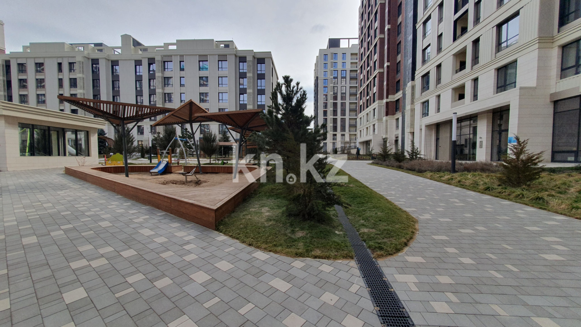 Продажа 2-комнатной квартиры, 70 м², ул. Розыбакиева, дом  343 в Алматы - фото 21