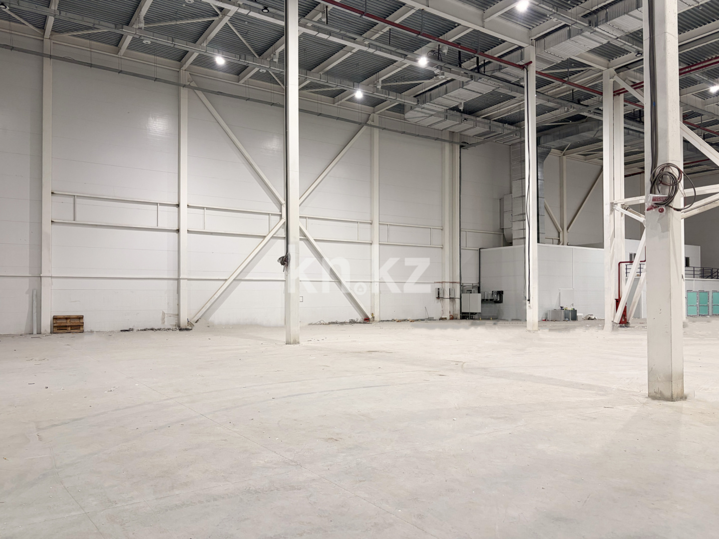 Аренда базы, 4667 м² - Аренда баз, складов и промышленной недвижимости в Казахстане - страница 2 фото 6 из 11