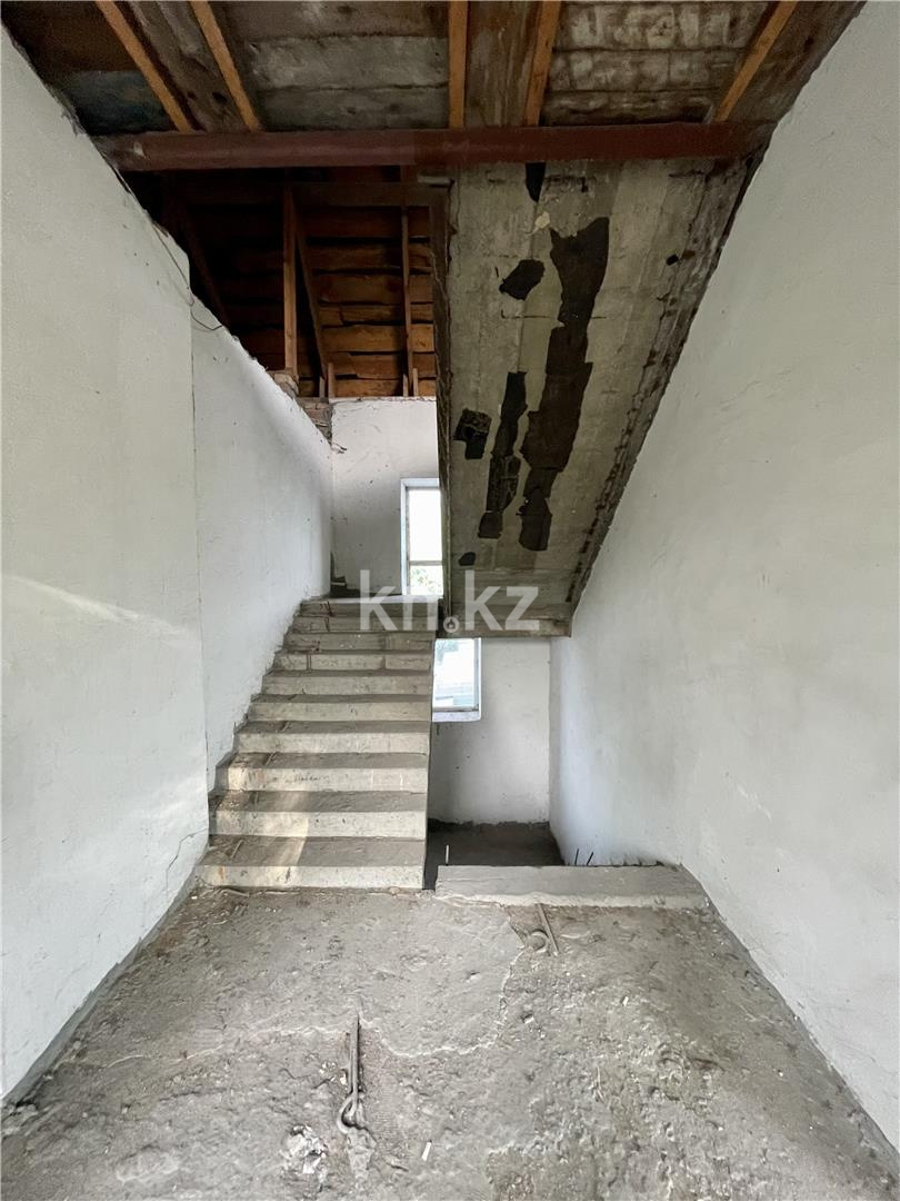 Продажа 7-комнатного дома, 279.3 м² - Продажа домов, коттеджей в Городе Караганды - страница 2 фото 8 из 9