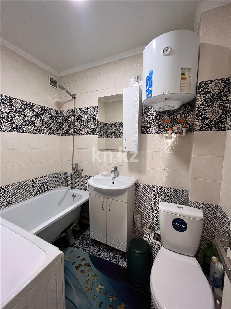 Продажа 3-комнатной квартиры, 48 м², мкр-н Восток-1 в Караганде - фото 10