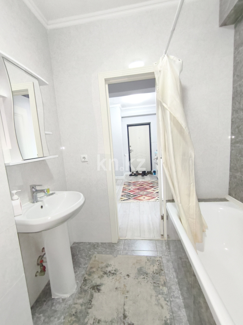 Аренда 1-комнатной квартиры, 40 м², ул. Жунисова, дом  12/3 к16 - Аренда квартир помесячно в Алматы с фото фото 4 из 11