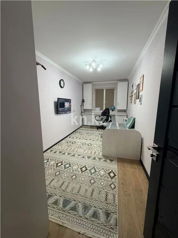 Продажа 3-комнатной квартиры, 64 м², 4 мкр., дом  6 - Продажа квартир в Алматы фото 2 из 6