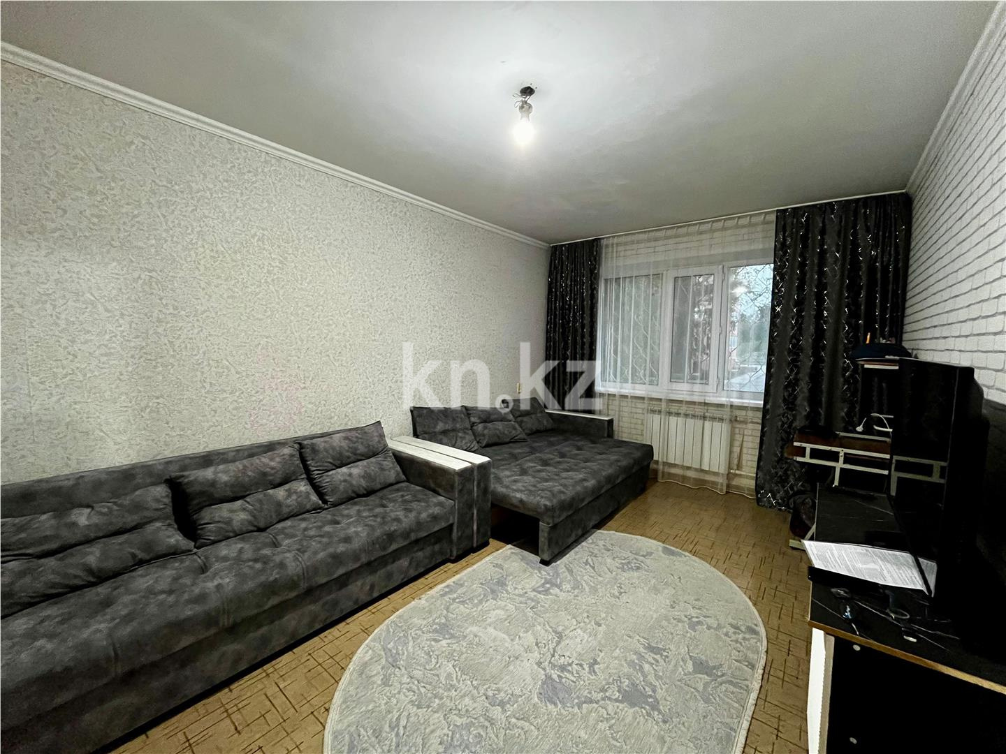 Продажа 2-комнатной квартиры, 47 м², мкр-н 13, дом  42 - Продажа квартир в Караганде фото 1 из 12
