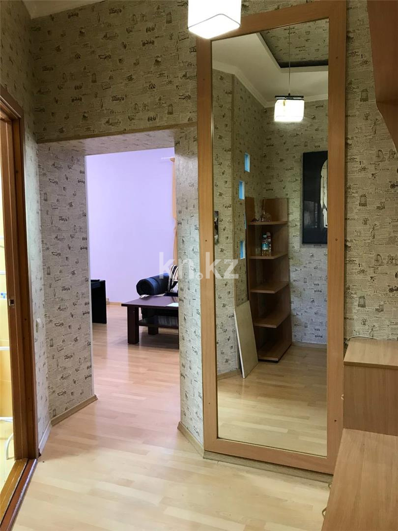 Продажа 2-комнатной квартиры, 57 м², ул. Аханова (Театральная), дом  54 в Караганде - фото 10