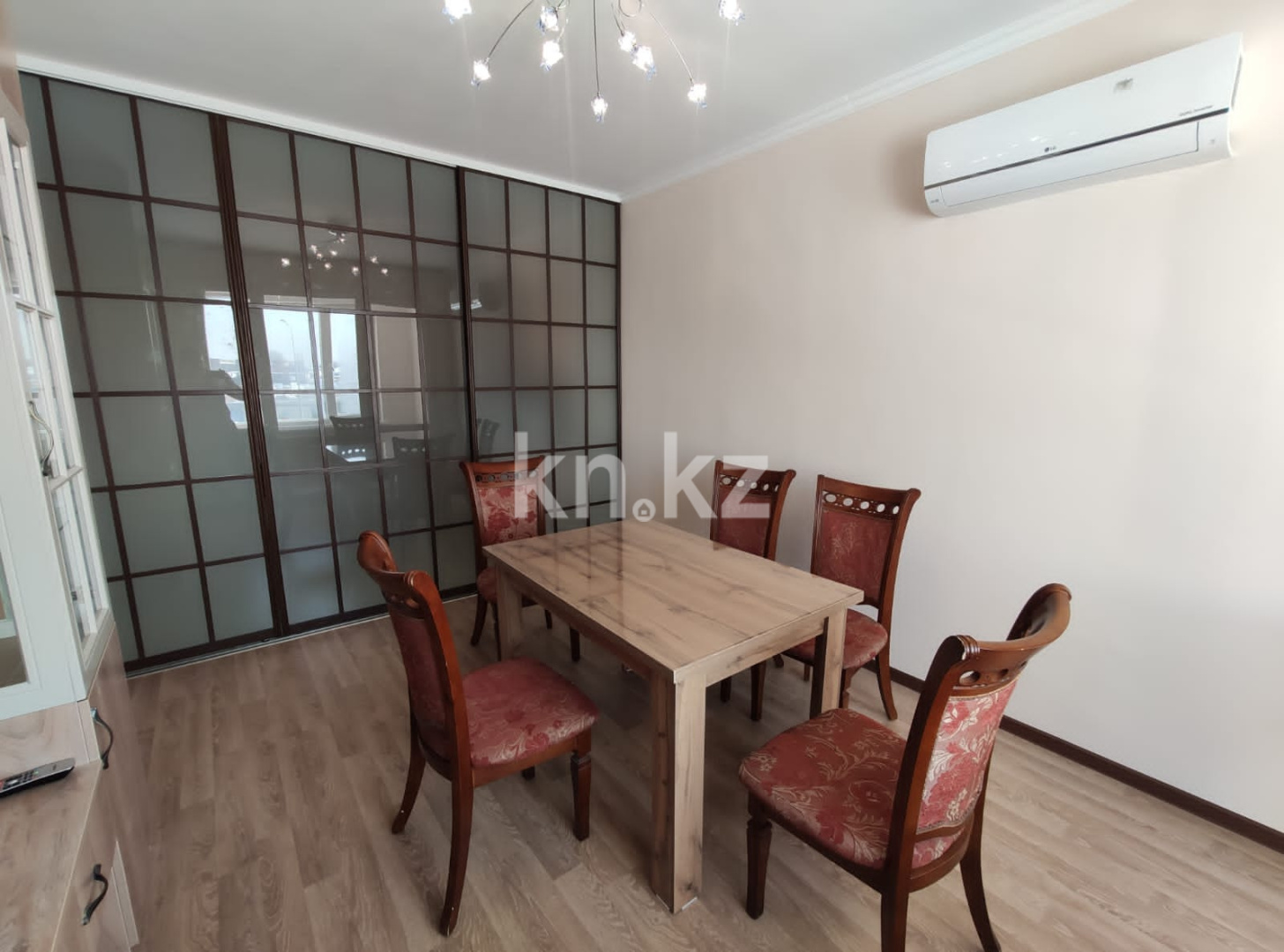 Продажа 2-комнатной квартиры, 54 м², пр. Райымбека, дом  210/12 - ул. Ауэзова - Продажа квартир в Алмалинском р-не Алматы фото 3 из 16