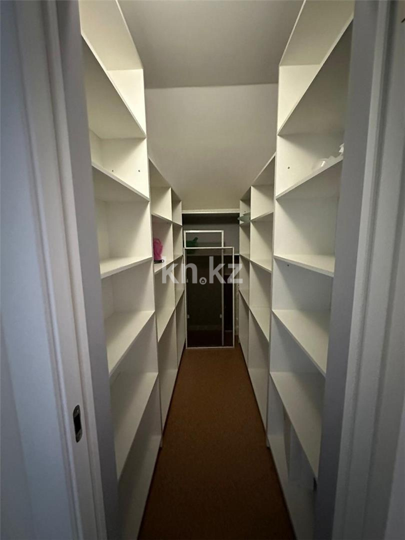 Продажа 4-комнатной квартиры, 180 м², пр. Н. Абдирова - Продажа  четырехкомнатных квартир в Караганде фото 7 из 17