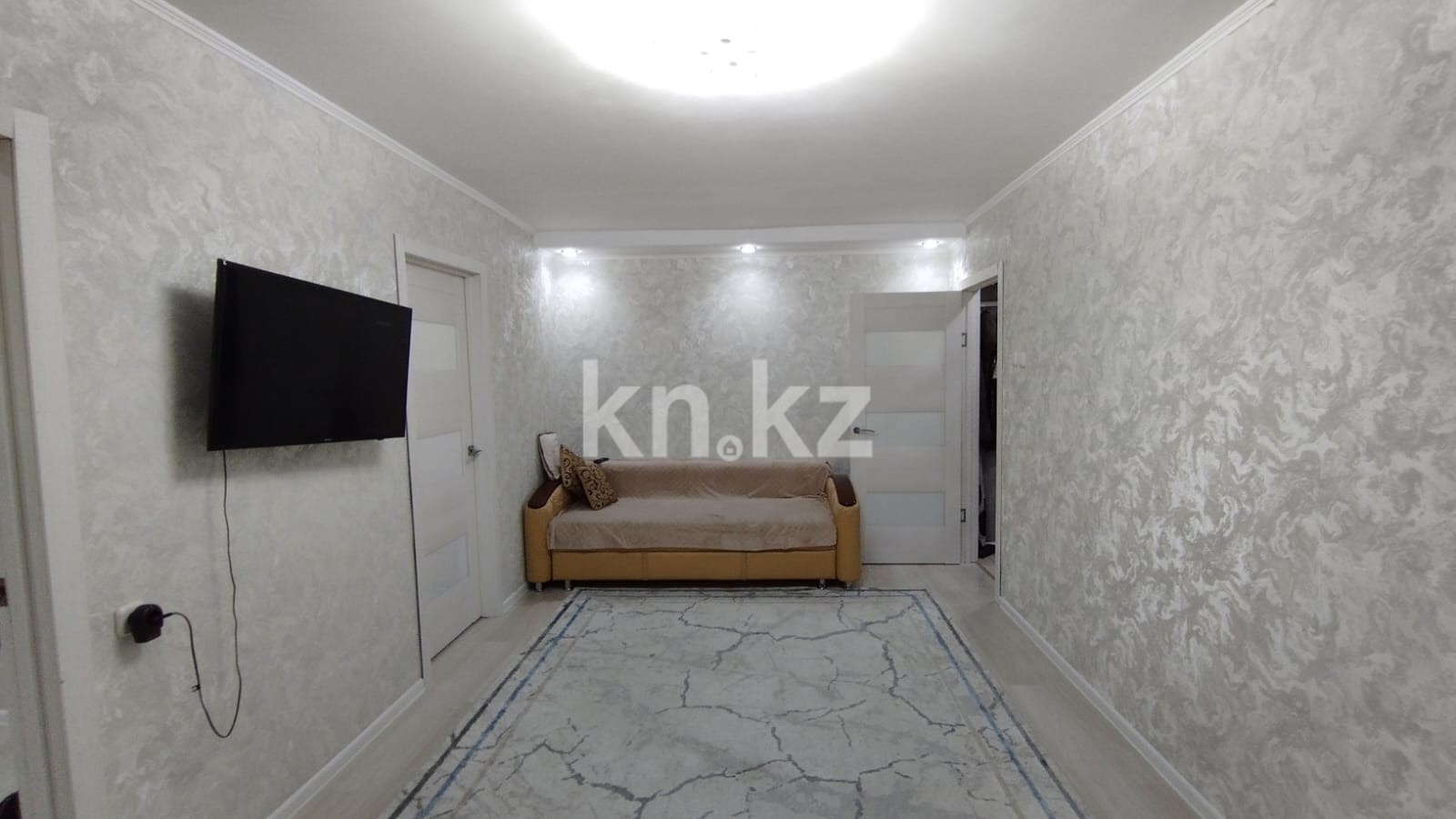 Продажа 4-комнатной квартиры, 61.1 м² - Продажа жилой и коммерческой недвижимости в Уральске фото 8 из 20