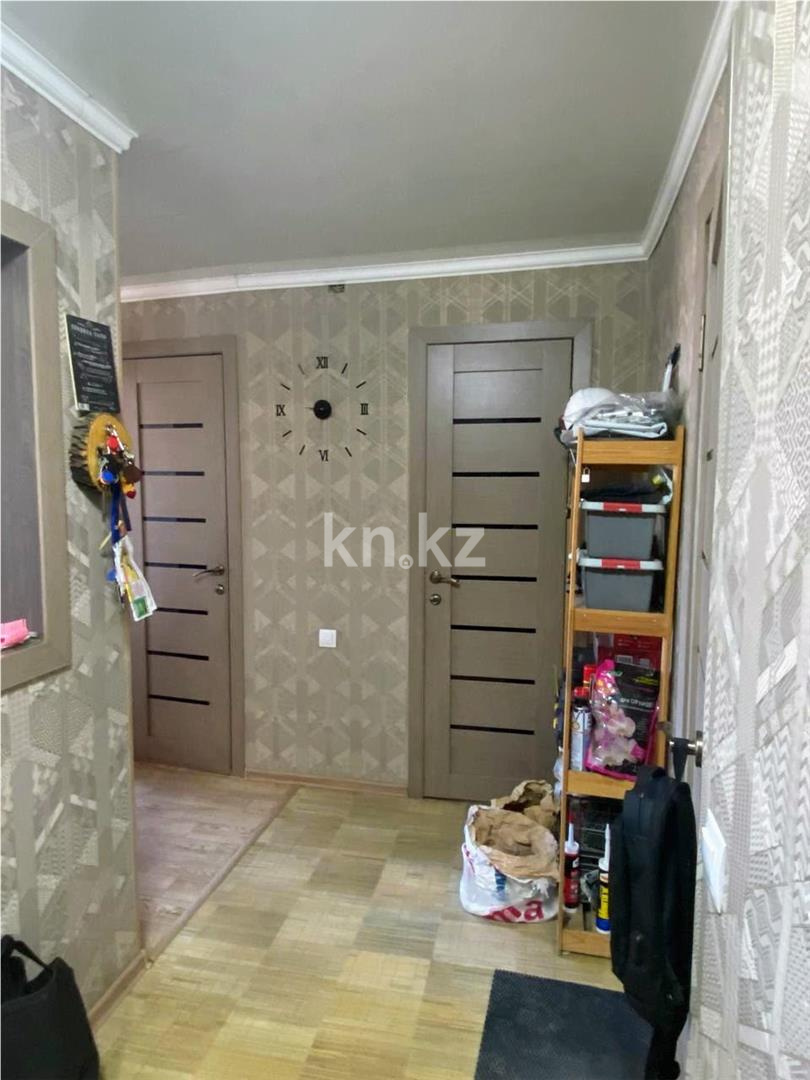 Продажа 3-комнатной квартиры, 56 м², мкр-н Восток-2 - Продажа квартир в Караганде фото 9 из 13