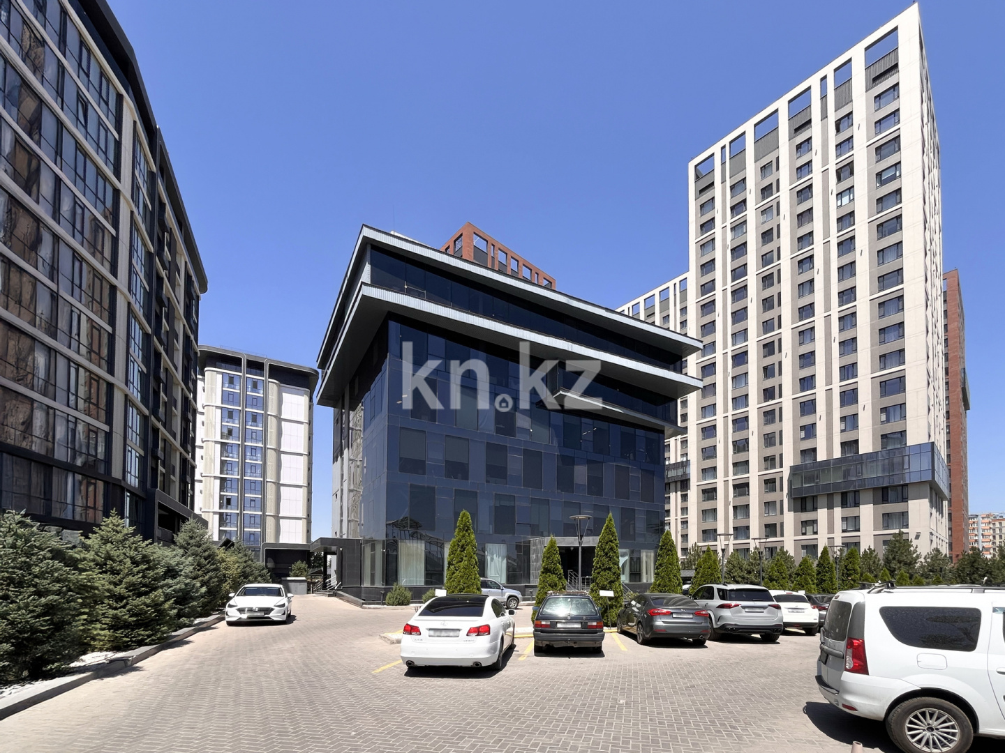 Продажа , 937 м², ул. Жарокова, дом  366 - Продажа офисных и торговых помещений в Алматы фото 7 из 9