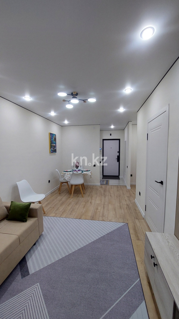 Продажа 2-комнатной квартиры, 40 м², Райымбек п., дом  590/16 в Алматы - фото 2