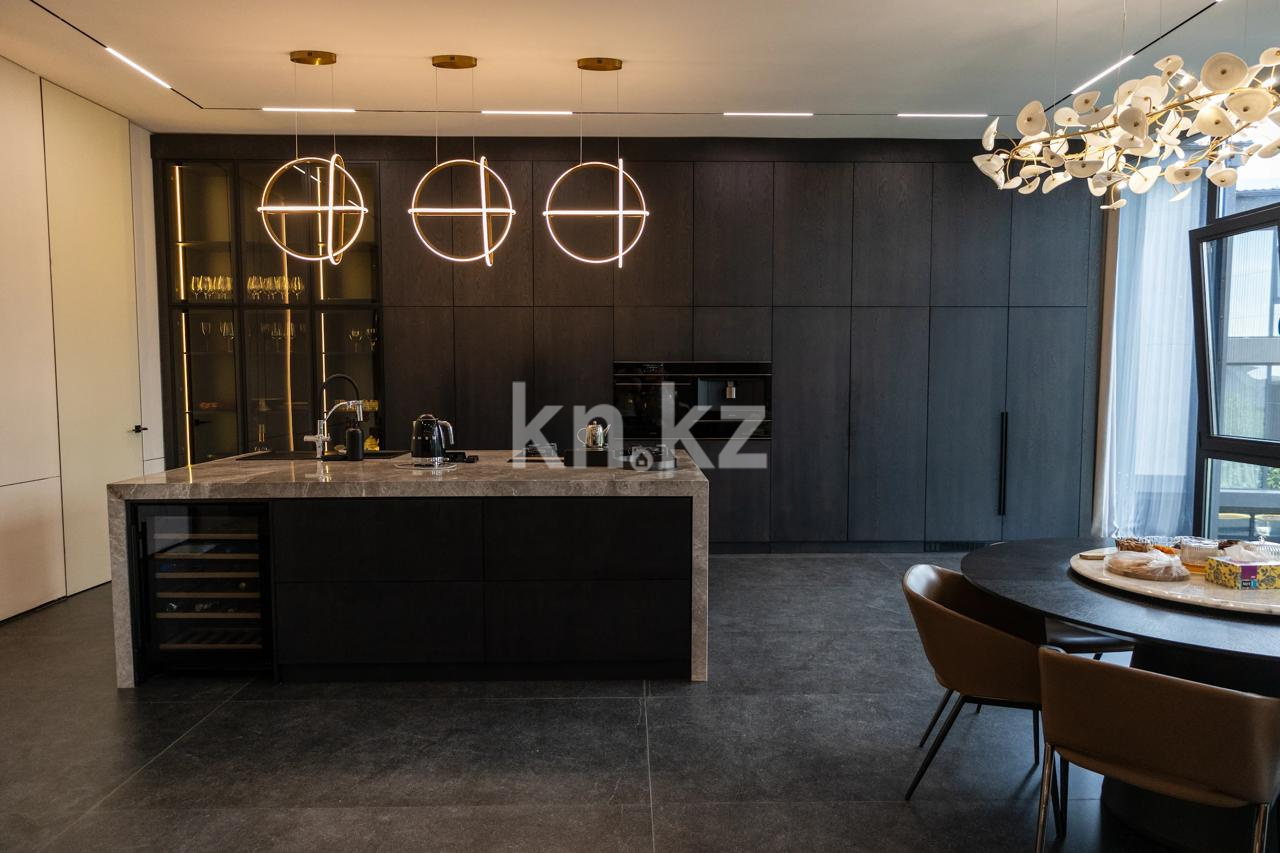 Продажа 6-комнатной квартиры, 650 м² - Продажа пятикомнатных и более квартир в Алматы фото 4 из 40