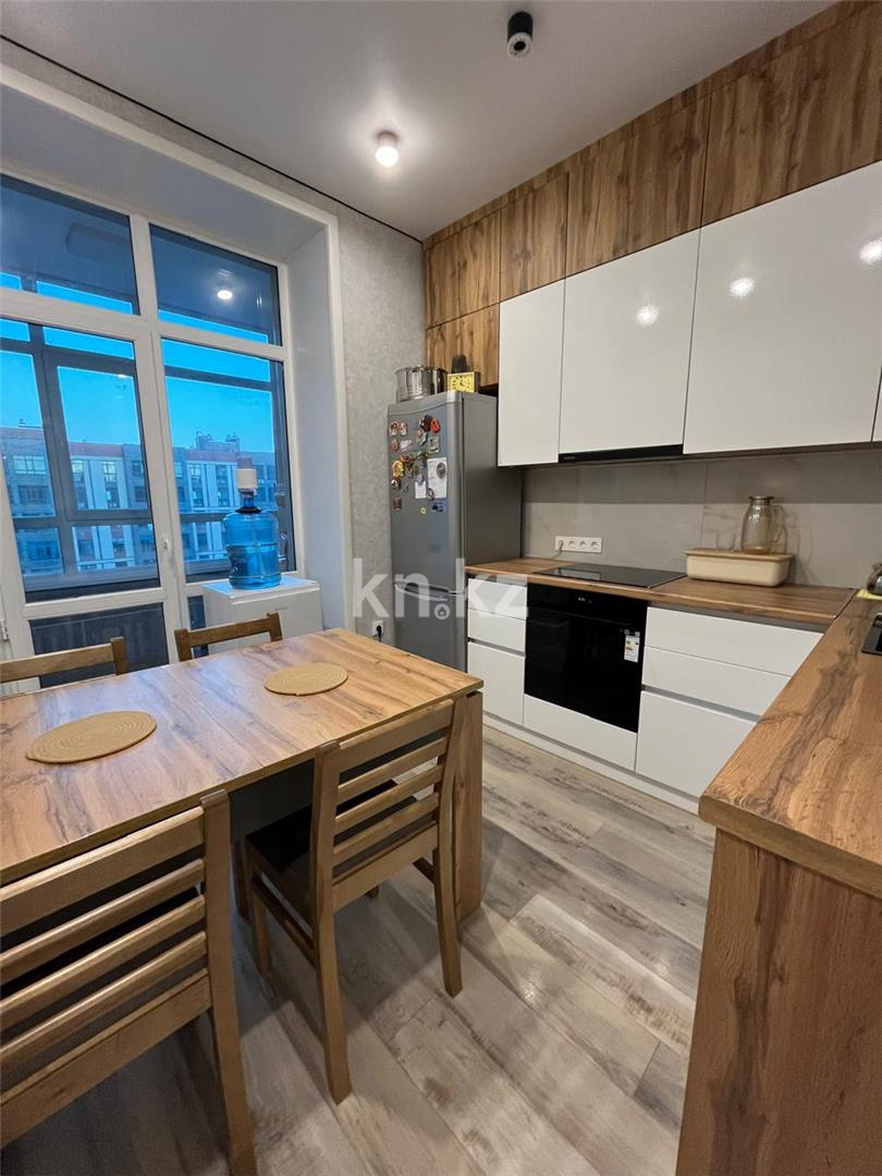 Продажа 3-комнатной квартиры, 89 м², ул. Букетова - Продажа  трехкомнатных квартир в Караганде фото 2 из 17