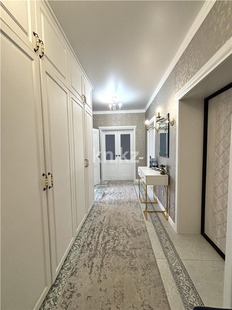 Продажа 3-комнатной квартиры, 95 м², пр. Сейфуллина, дом  10/1 в Караганде - фото 10