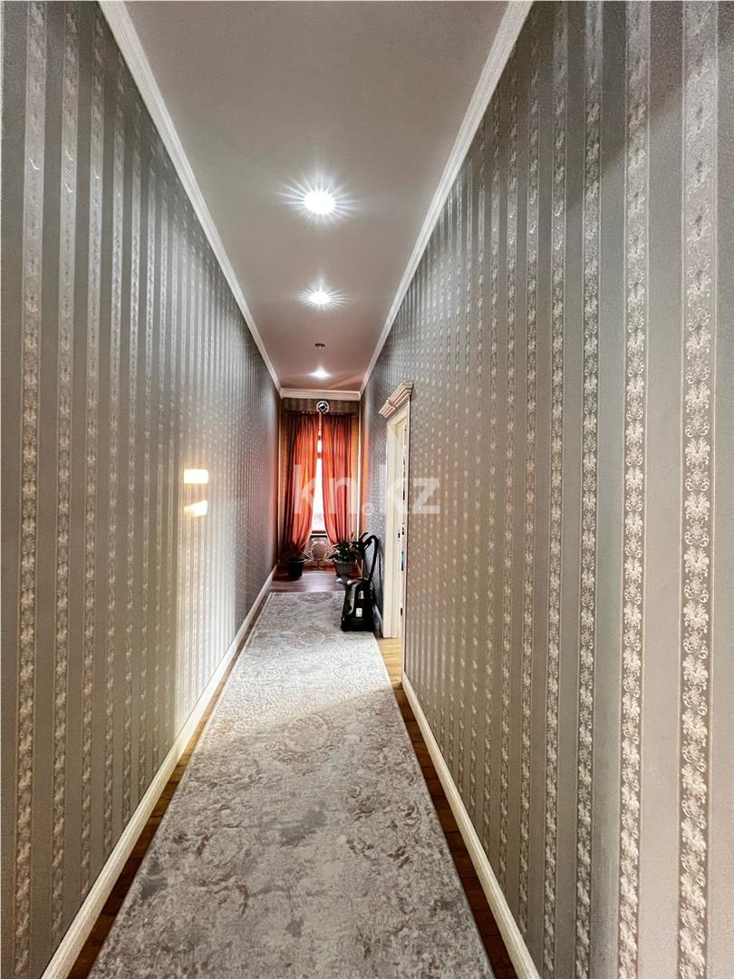 Продажа 7-комнатного дома, 320 м², ул. Кабжанова - Продажа домов, коттеджей в Караганде фото 14 из 36