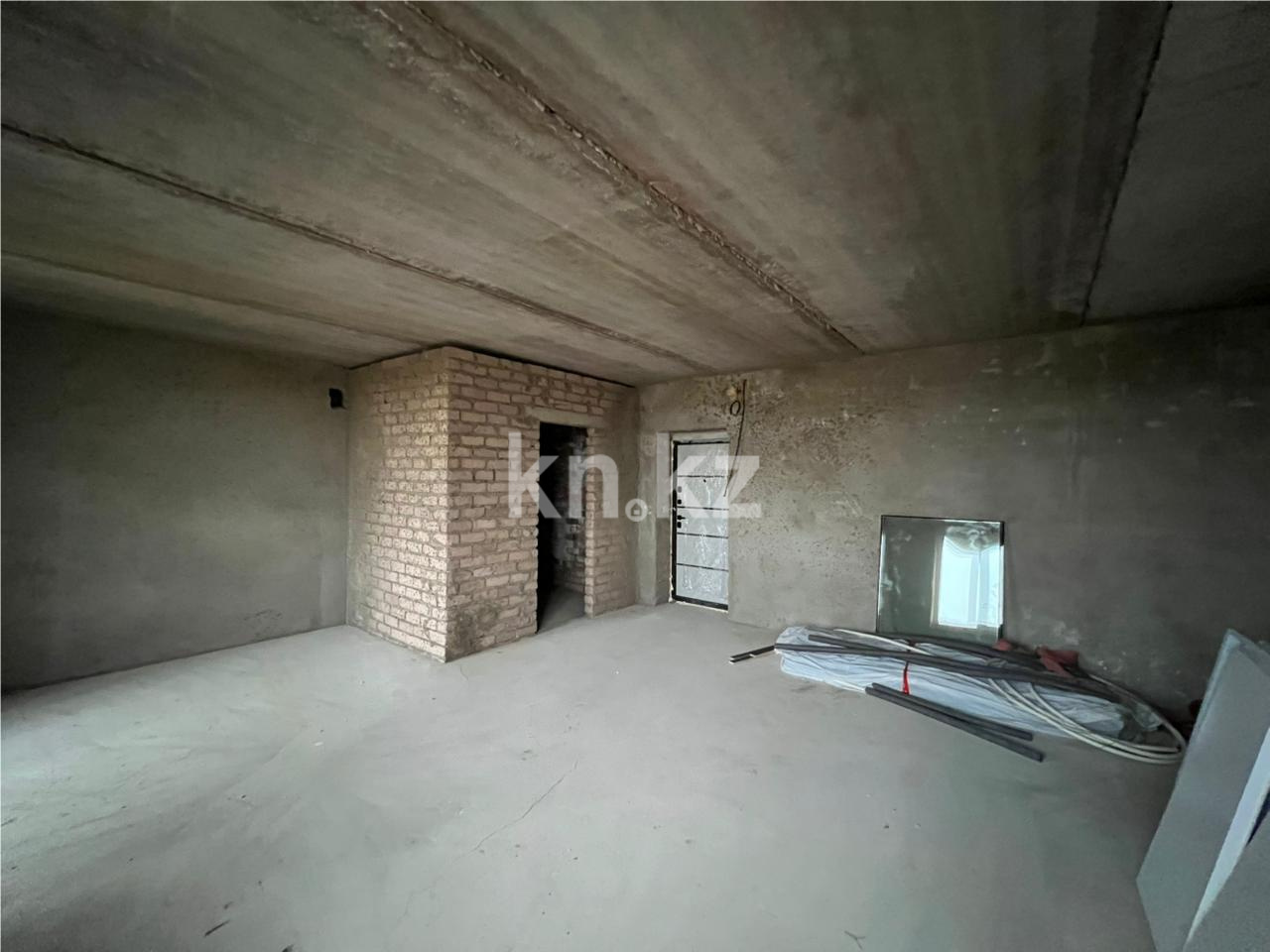 Продажа 1-комнатной квартиры, 40 м², мкр-н Голубые Пруды, дом  3/2 стр - Продажа  однокомнатных квартир в Караганде фото 2 из 7