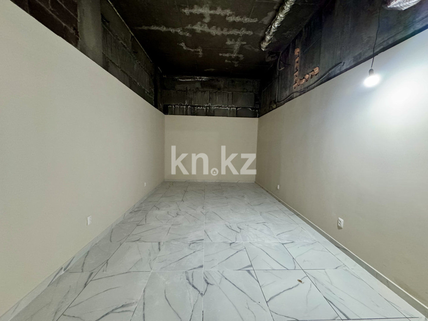 Продажа , 76 м², ул. Дюсембекова, дом  83/1 - Продажа офисных и торговых помещений в Караганде фото 1 из 18