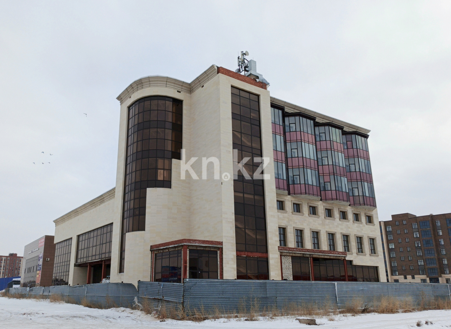 Аренда , пр. Республики, дом  7/6 - Аренда жилой и коммерческой недвижимости в Караганде фото 1 из 5