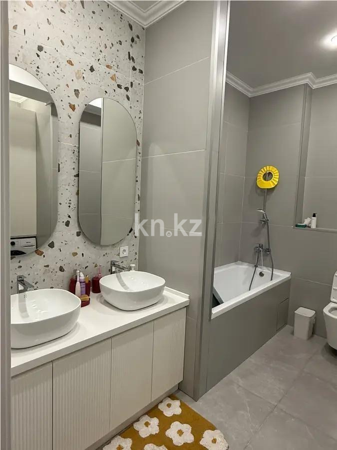 Продажа 4-комнатной квартиры, 165 м², ул. Курмангазы, дом  141 в Алматы - фото 2