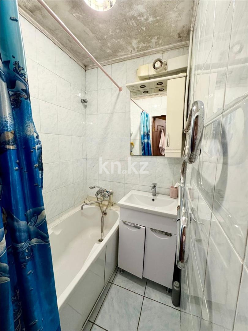 Продажа 3-комнатной квартиры, 53 м², ул. Пичугина, дом  242 в Караганде - фото 11