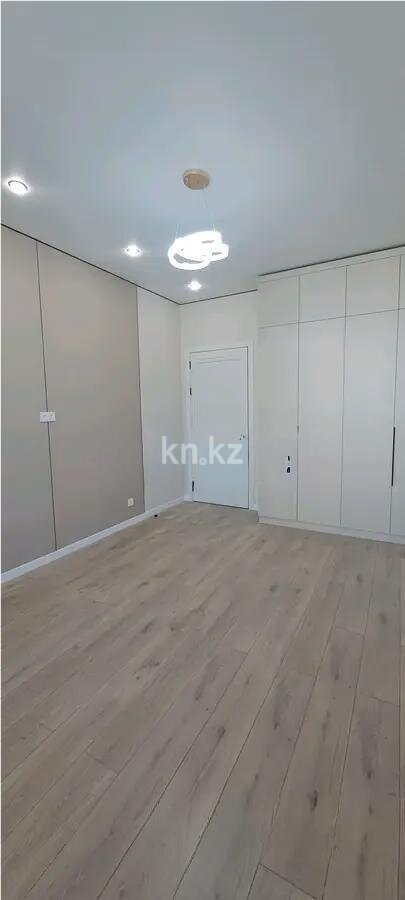Продажа 1-комнатной квартиры, 40 м² в Астане
