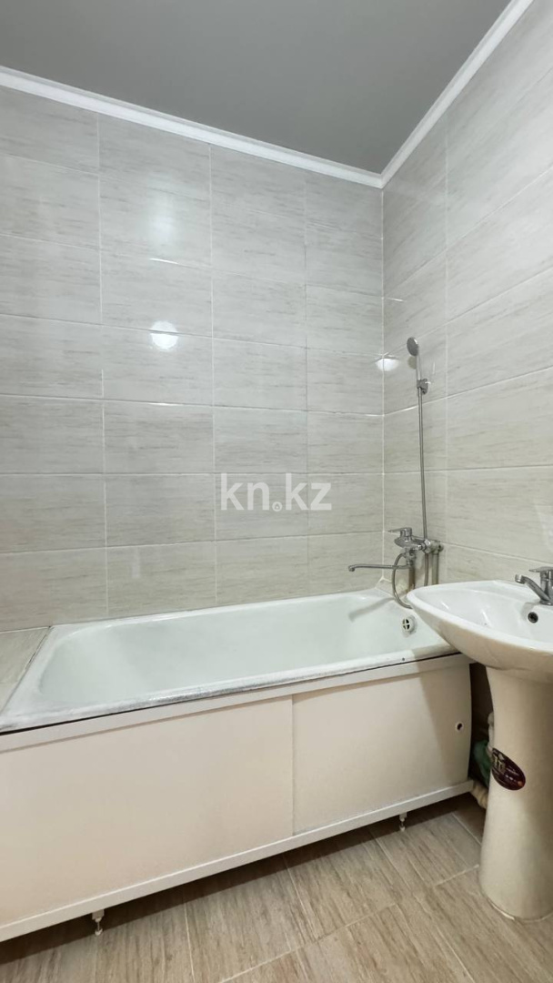 Продажа 2-комнатной квартиры, 52 м², 10 мкр, дом  1 - Продажа и аренда недвижимости в Таразе фото 7 из 13