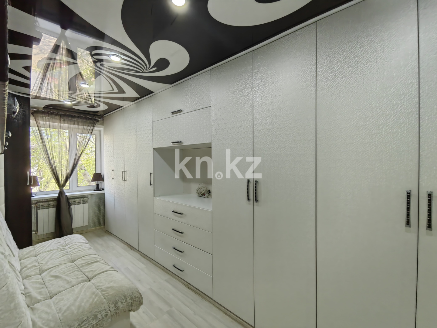 Продажа 3-комнатной квартиры, 75 м², 1 кв-л, дом  10 в Караганде - фото 10