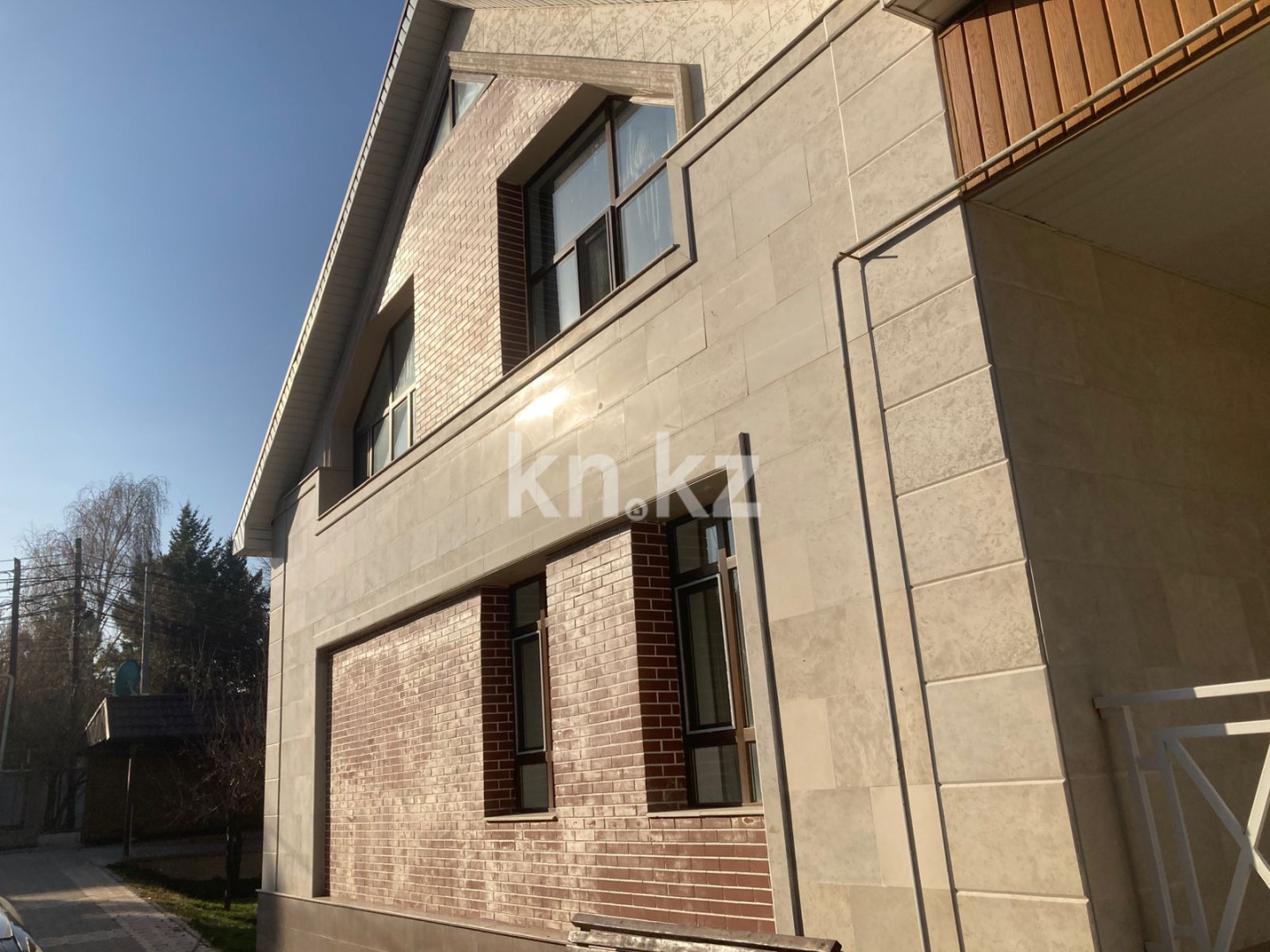 Продажа 5-комнатного дома, 369 м², мкр-н Архат - Продажа домов, коттеджей в Алматы с фото фото 4 из 11