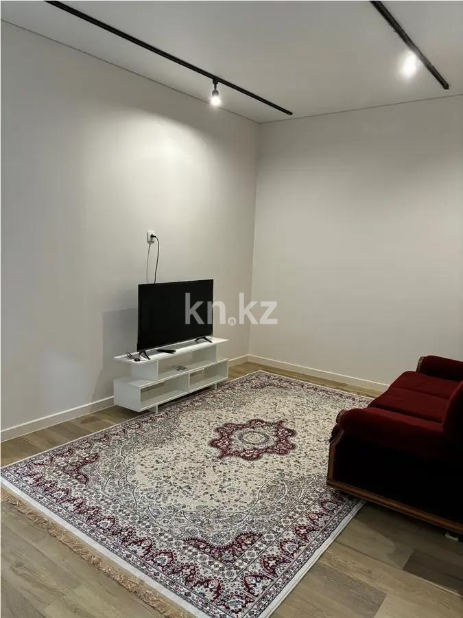 Продажа 1-комнатной квартиры, 42 м², мкр-н Калкаман-1, дом  5/11 - Продажа квартир в Алматы фото 1 из 5