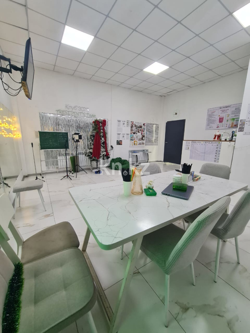 Продажа помещения, 105 м² - Продажа офисных и торговых помещений в Алматы фото 3 из 22