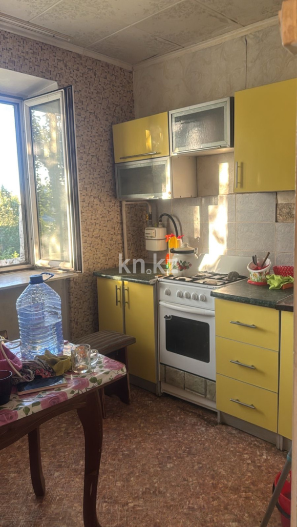 Аренда 1-комнатной квартиры, 35 м², ул. Молдагуловой, дом  37 - Республики - Аренда жилой и коммерческой недвижимости в Казахстане фото 1 из 8