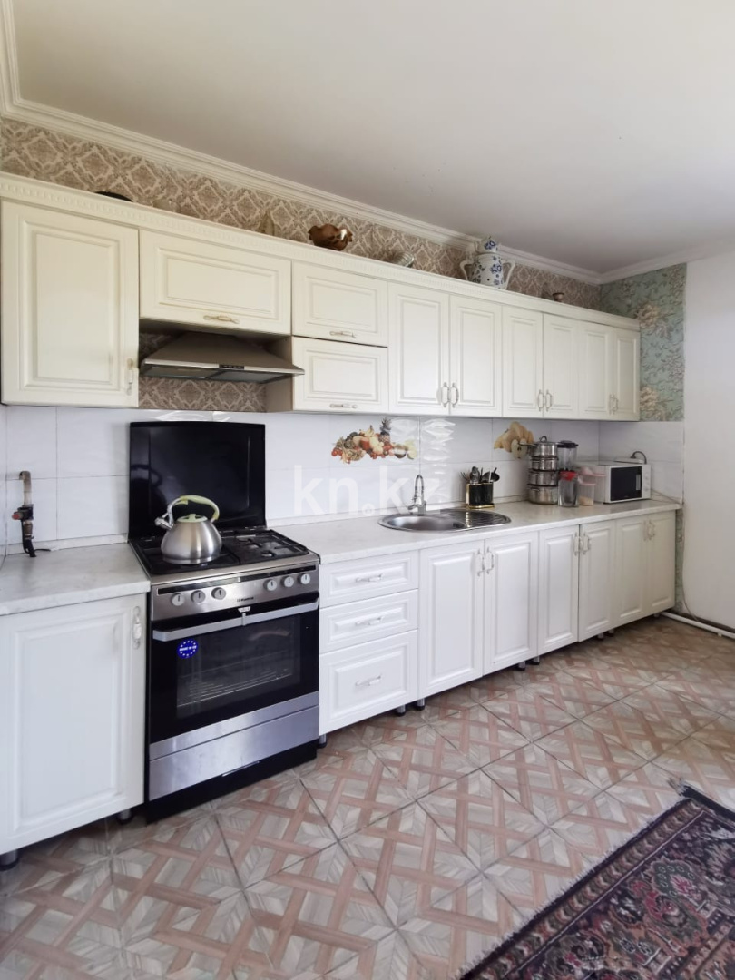 Продажа 4-комнатного дома, 140 м², Боралдай, улица Байзакова - Продажа домов, коттеджей в Алматинской области фото 1 из 25