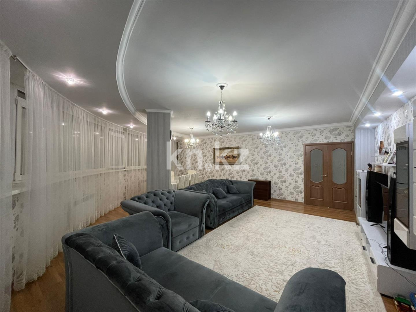 Продажа 3-комнатной квартиры, 130 м², пр. Шахтеров - Продажа  трехкомнатных квартир в Караганде фото 1 из 15